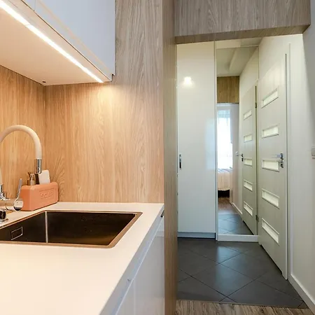 Wola Marcina Kasprzaka - Szybkie Wi-fi, Smart Tv Apartment